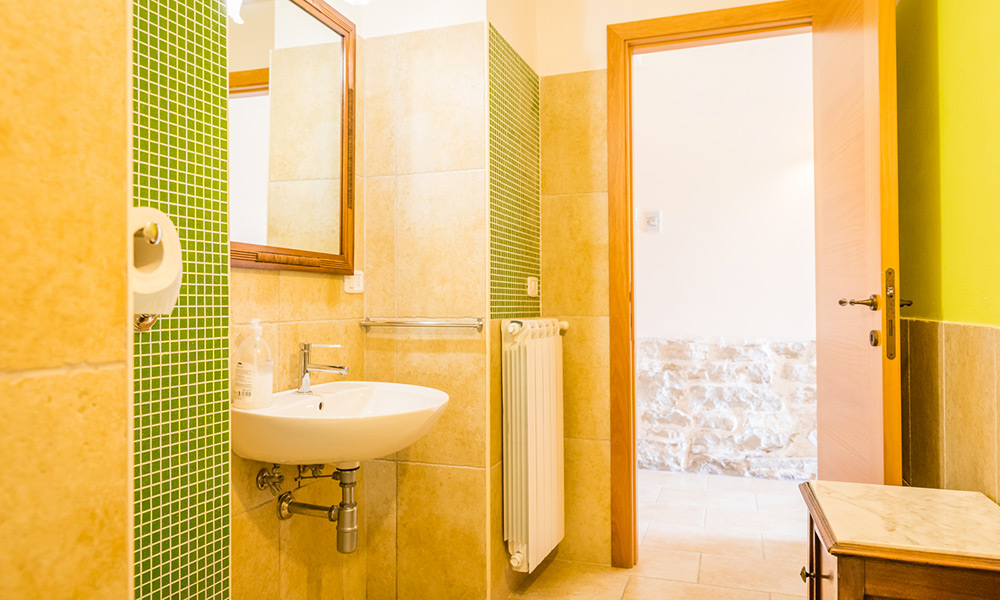 Masseria Acquasalsa Isernia | Bagno curato